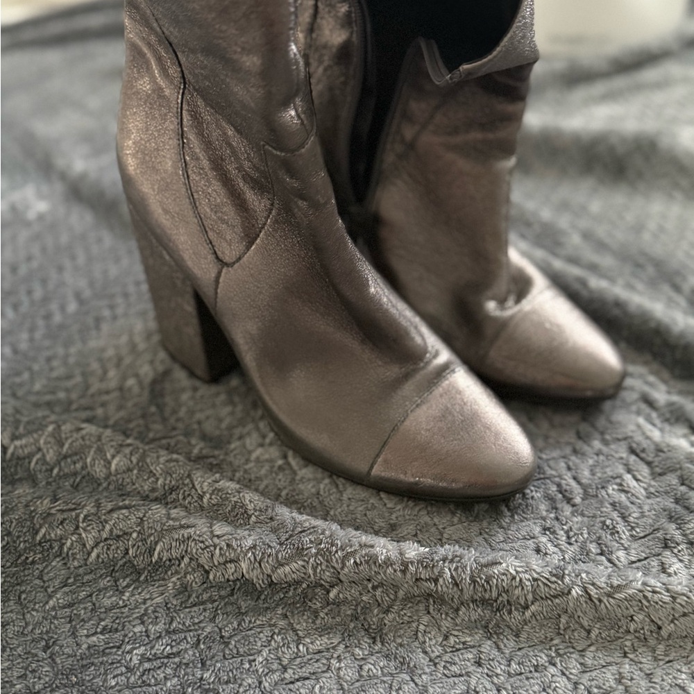Kendall & Kylie Shimmering Silver Heeled Boots
